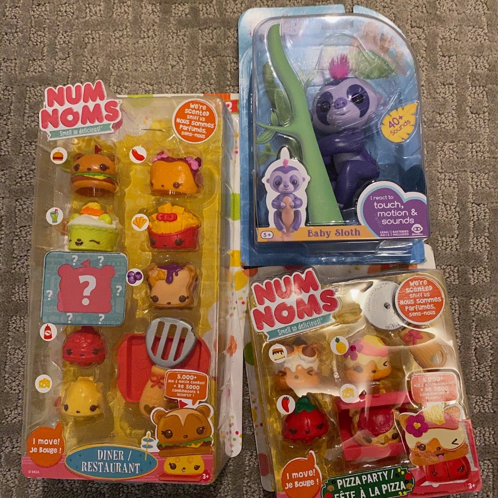 Lot of 3 toys